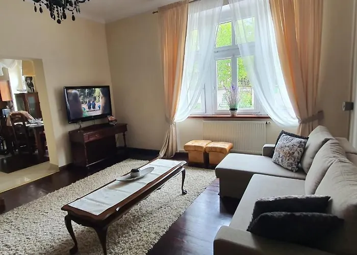 アパート Ada クドヴァ・ズドゥルイ